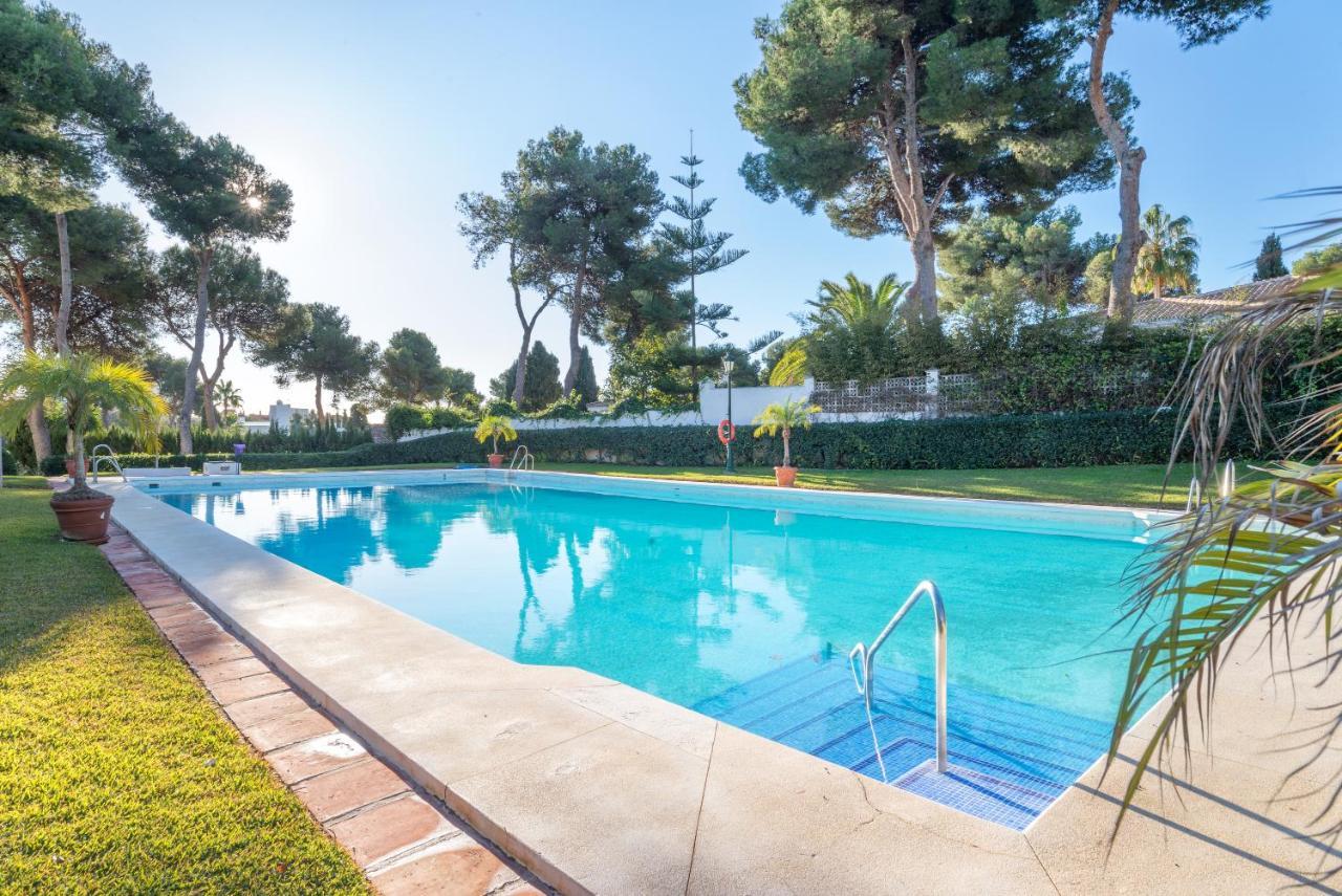Luxury Apartment Los Monteros Марбелья Екстер'єр фото